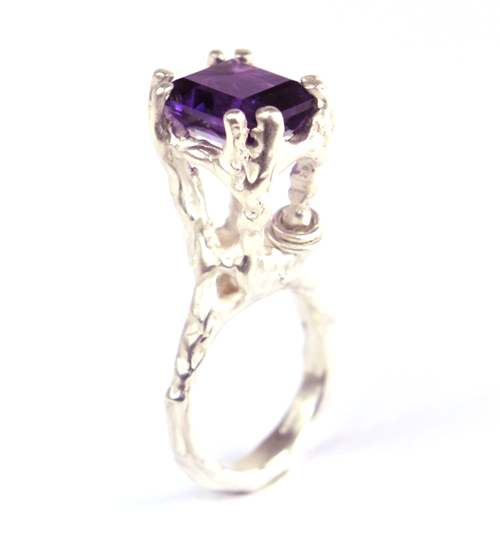 Cave Single Stone Treasure Ring - Click Image to Close